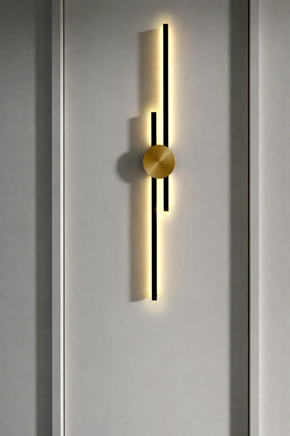 Modern Gold & Black Vertical Strip LED Wall Light